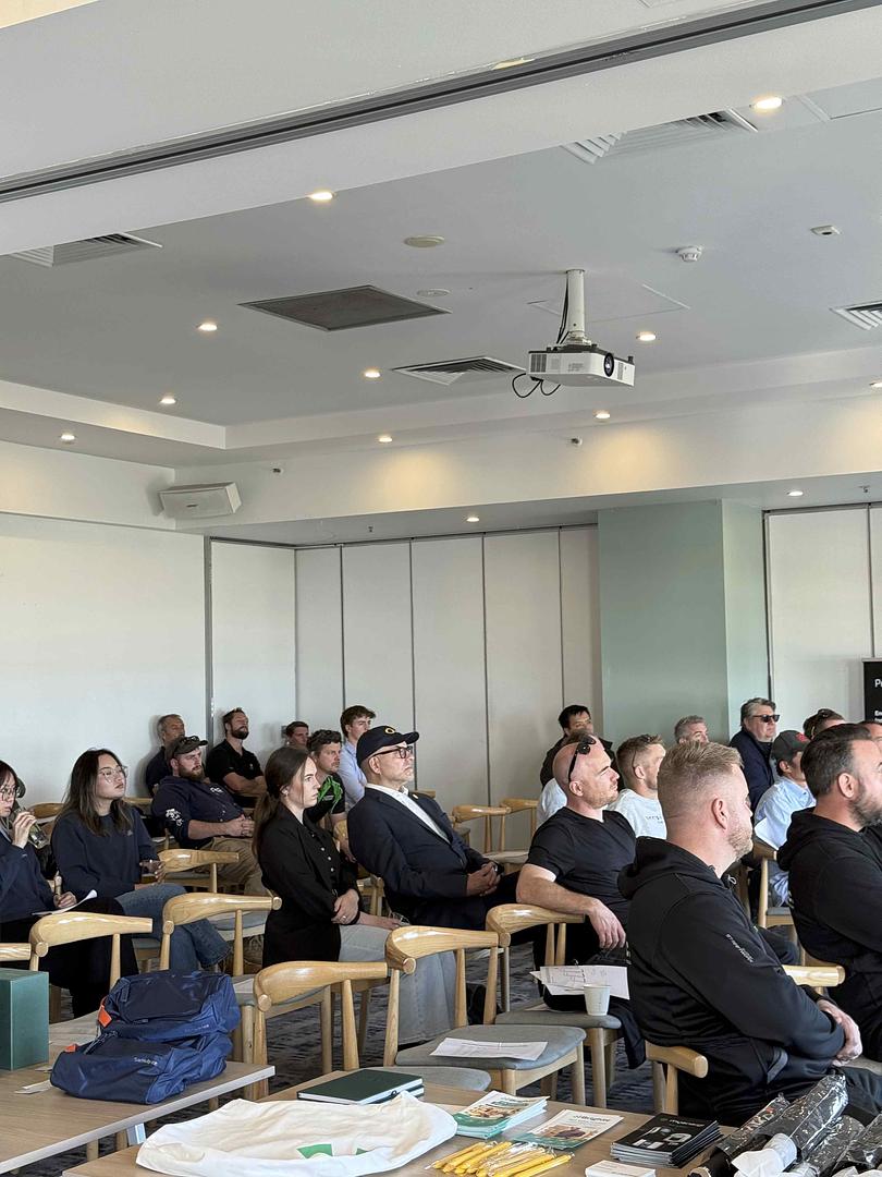 2025 Apr/Oct Roadshow - Photo 40