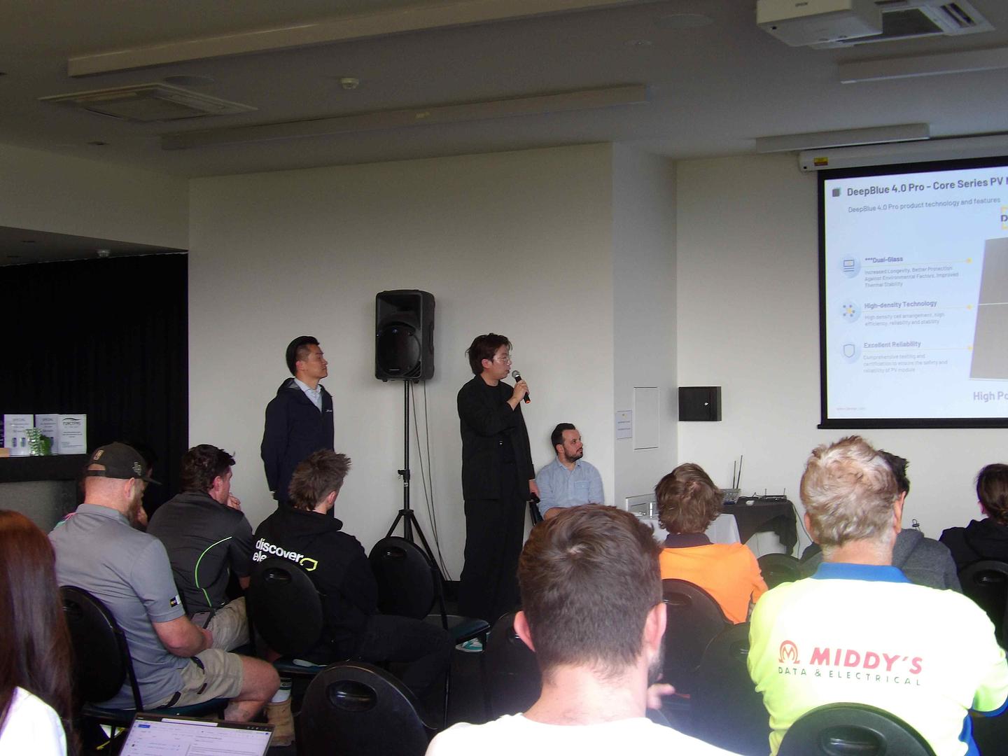 2025 Apr/Oct Roadshow - Photo 49