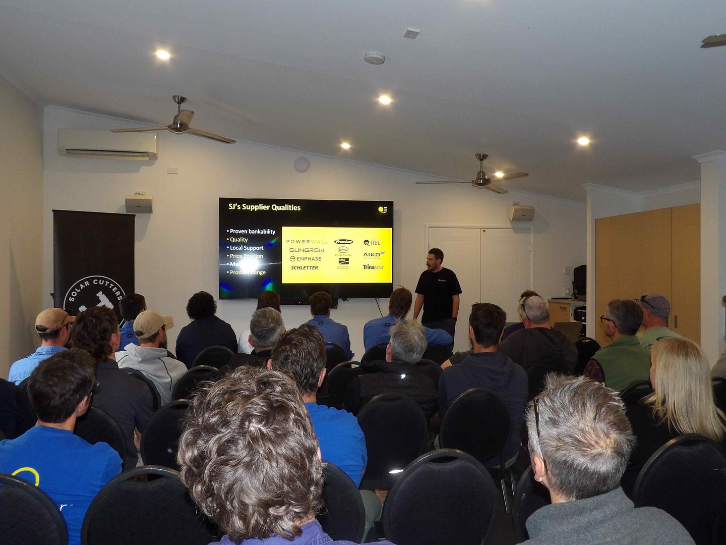 2025 Apr/Oct Roadshow - Photo 72