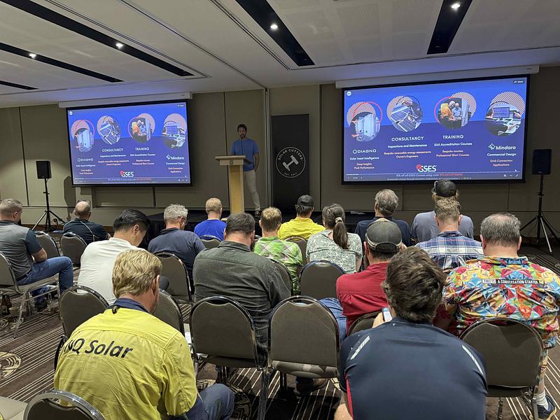 2025 Apr/Oct Roadshow - Photo 100